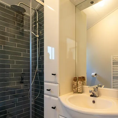 Getaway With Garden & Pool, Cleaning Included *