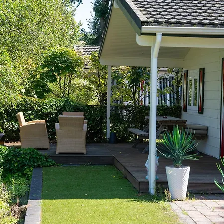 Getaway With Garden & Pool, Cleaning Included Voorthuizen