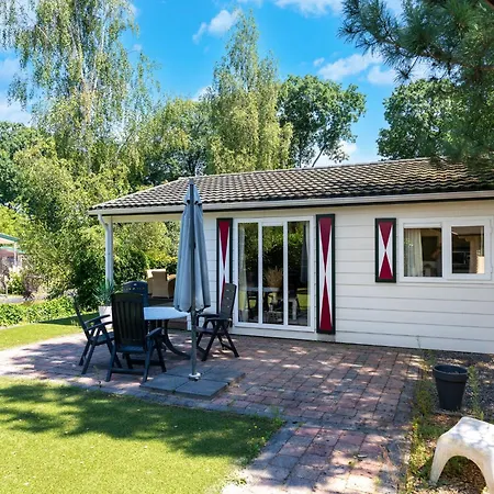 Getaway With Garden & Pool, Cleaning Included